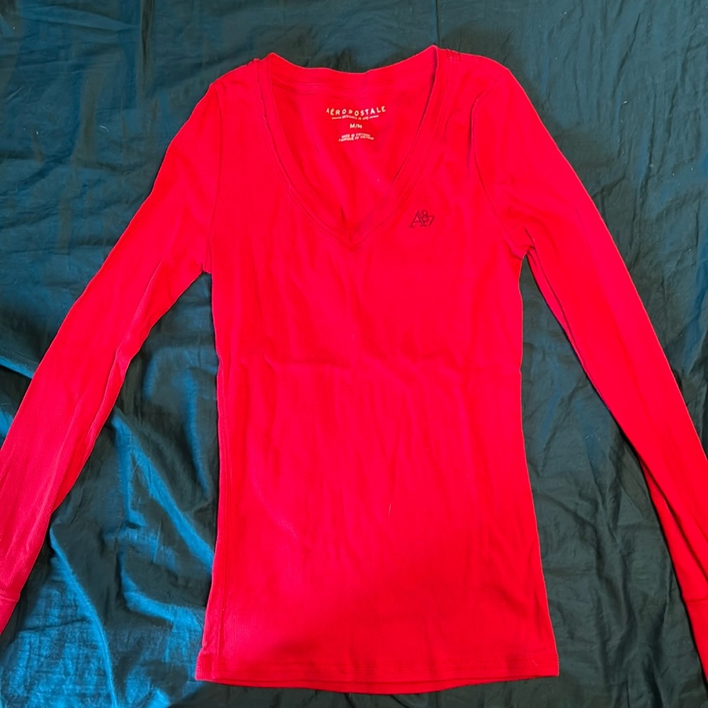 Aeropostale ribbed long sleeve tee in size M.